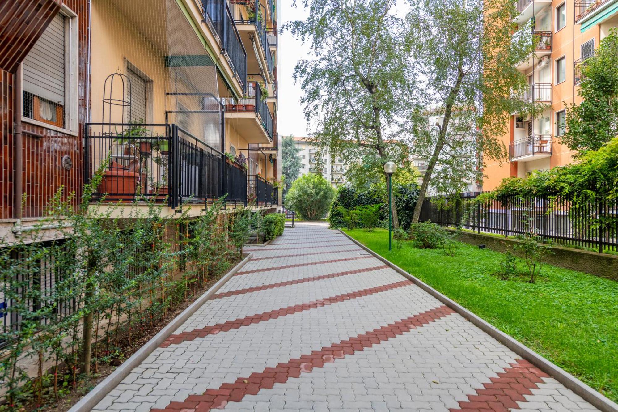 Lucky Flat, Un Momento Di Relax. Lägenhet Milano Exteriör bild